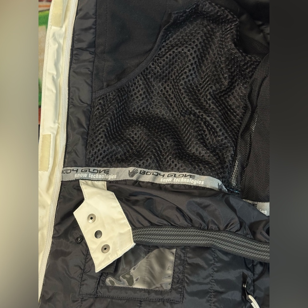 Body Glove snow jacket - Picture 9 of 13